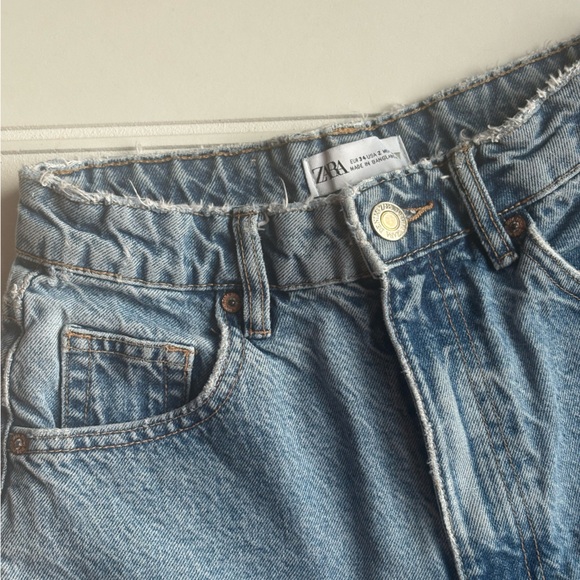 Zara Women’s Denim Shorts Size 2 - Picture 2 of 5